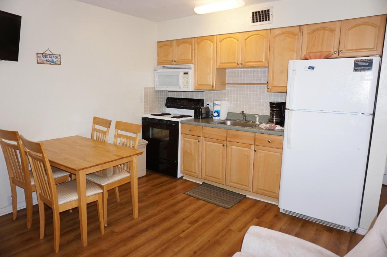 Redington Surf Resort By Travel Resort Services St. Pete Beach Extérieur photo