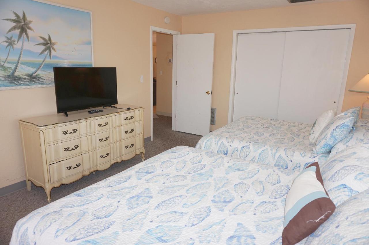 Redington Surf Resort By Travel Resort Services St. Pete Beach Extérieur photo