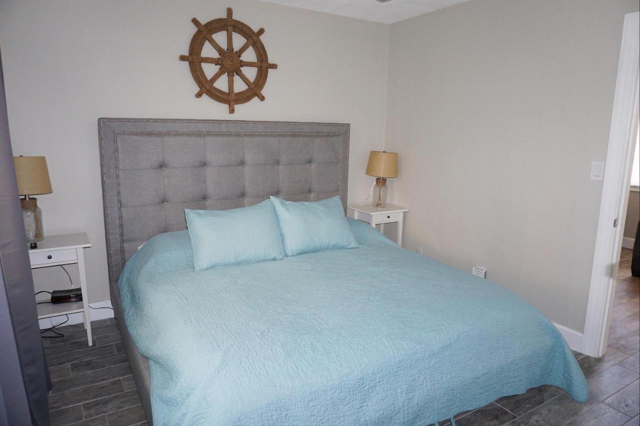Redington Surf Resort By Travel Resort Services St. Pete Beach Extérieur photo