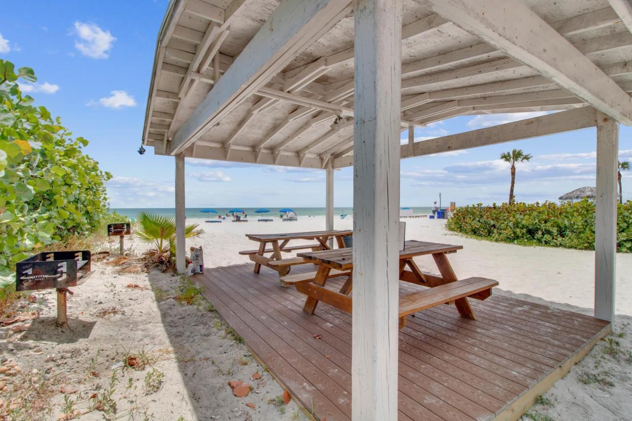 Redington Surf Resort By Travel Resort Services St. Pete Beach Extérieur photo