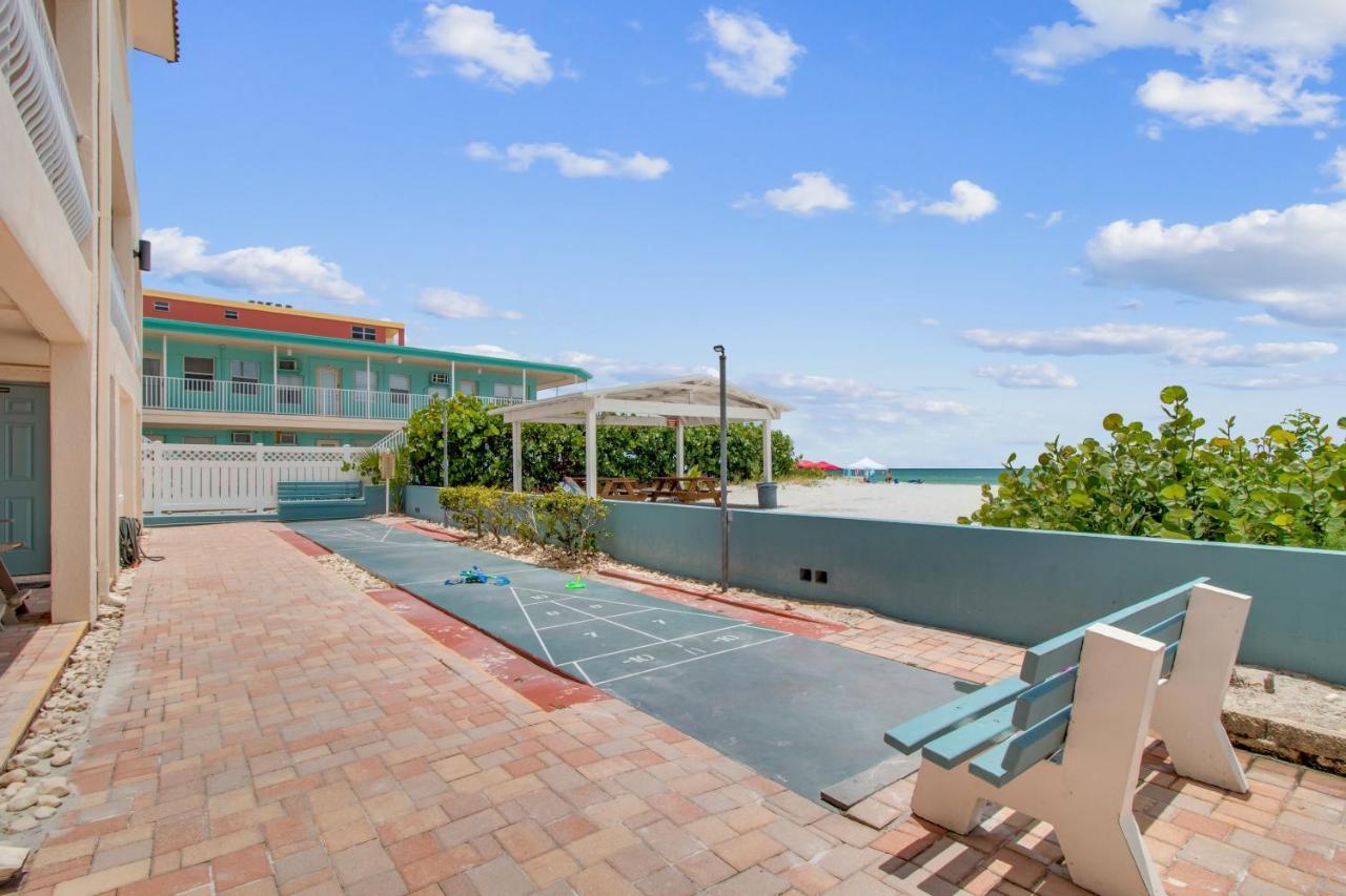 Redington Surf Resort By Travel Resort Services St. Pete Beach Extérieur photo