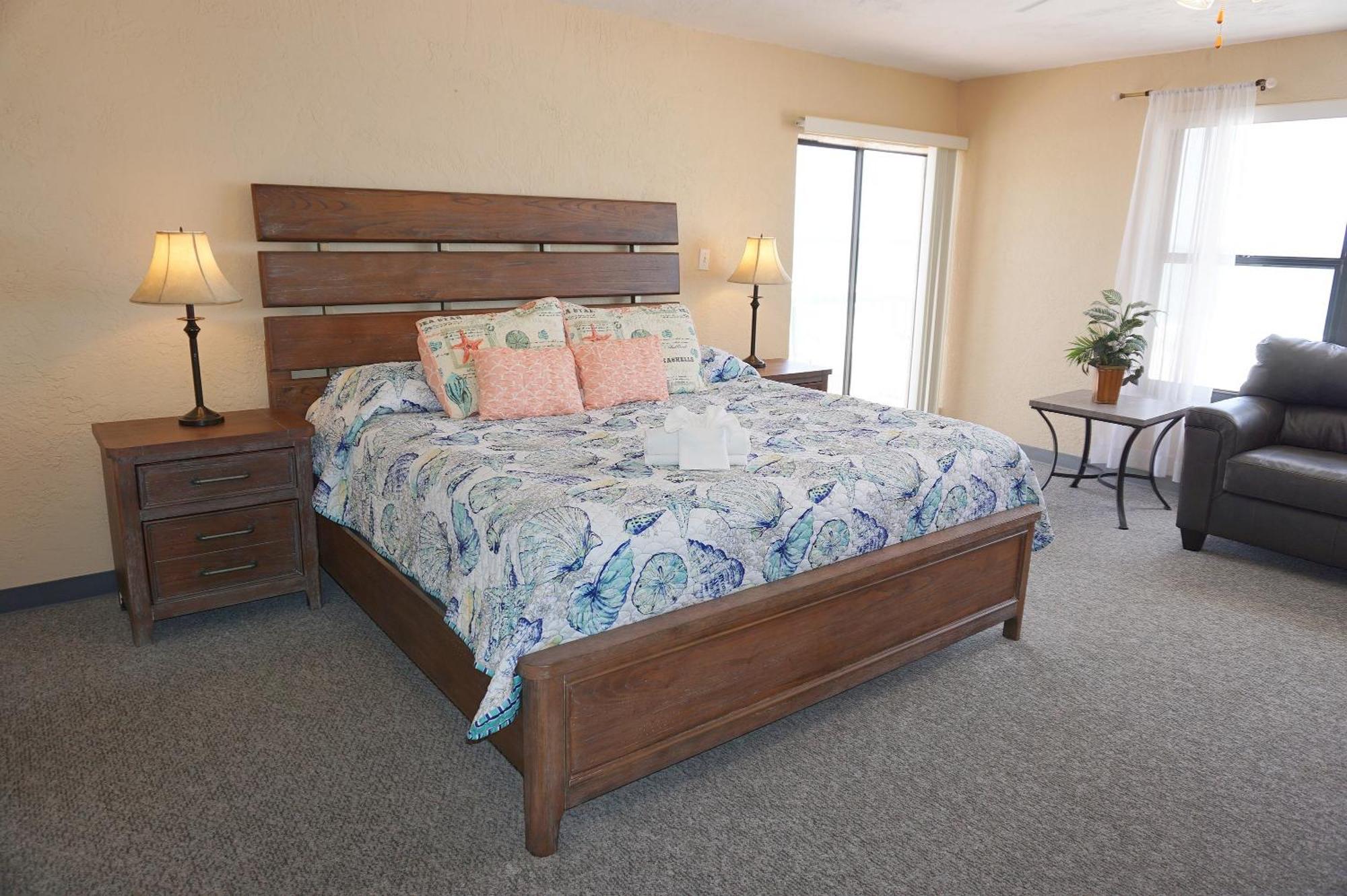 Redington Surf Resort By Travel Resort Services St. Pete Beach Extérieur photo