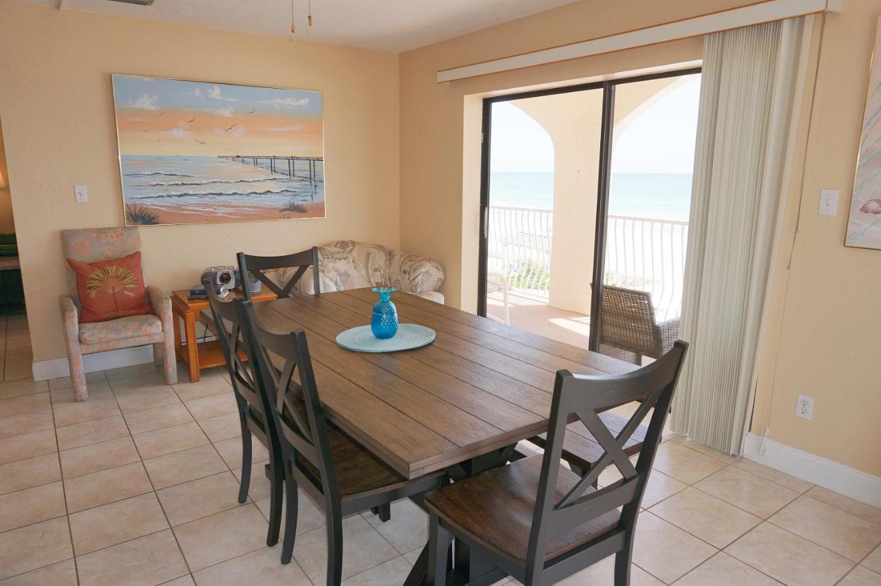 Redington Surf Resort By Travel Resort Services St. Pete Beach Extérieur photo