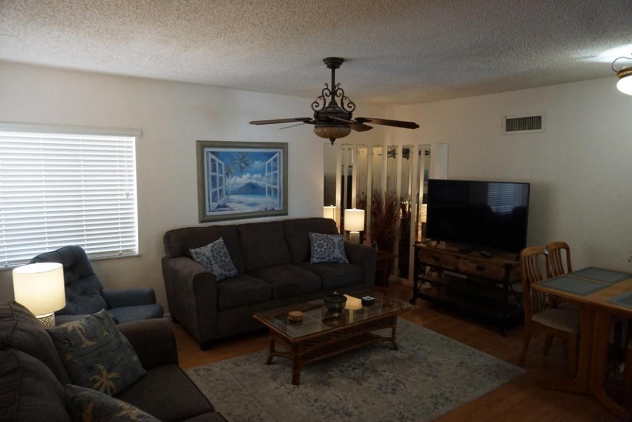 Redington Surf Resort By Travel Resort Services St. Pete Beach Extérieur photo
