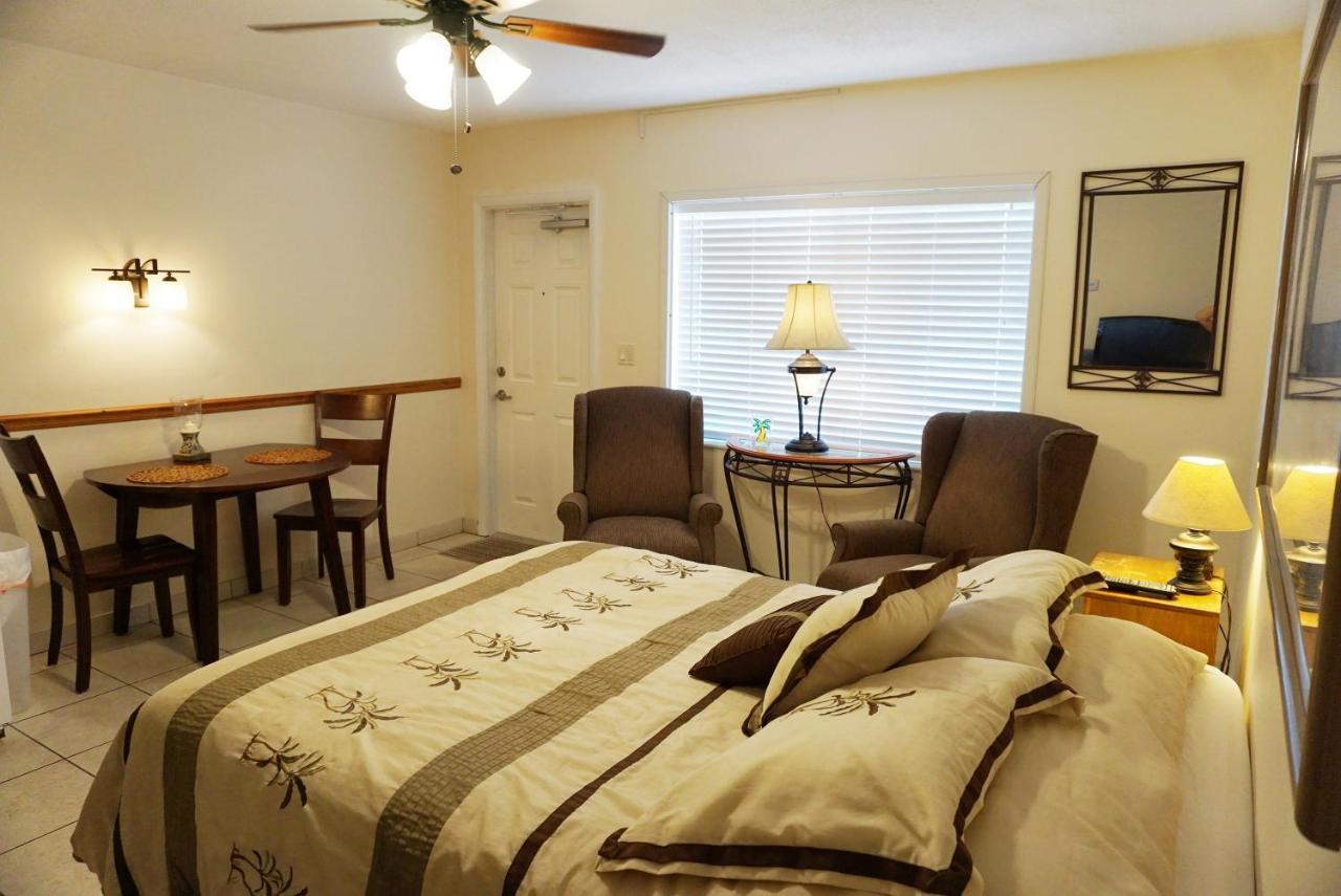 Redington Surf Resort By Travel Resort Services St. Pete Beach Extérieur photo